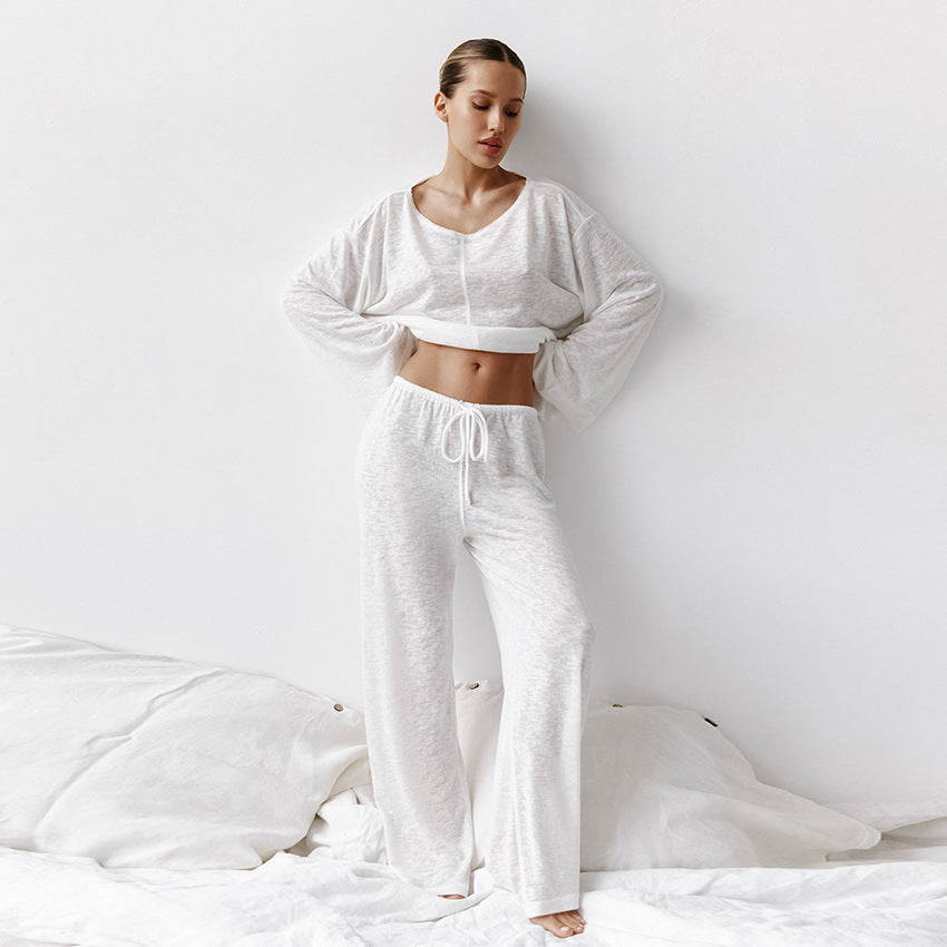Tenue d'intérieur femme simple et élégante