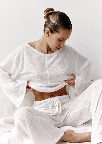Tenue d'intérieur femme simple et élégante